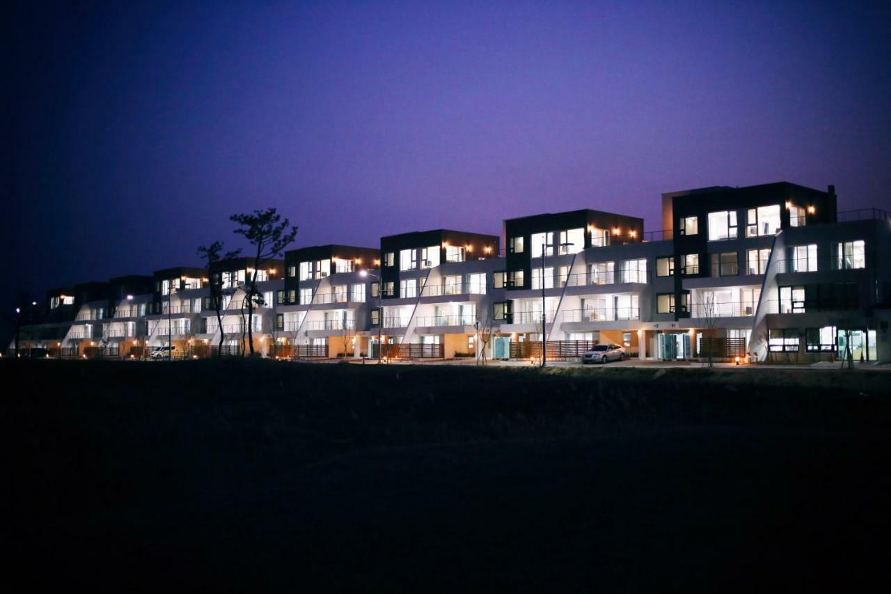 Latierra Terrace Golf Village Taean Exterior photo